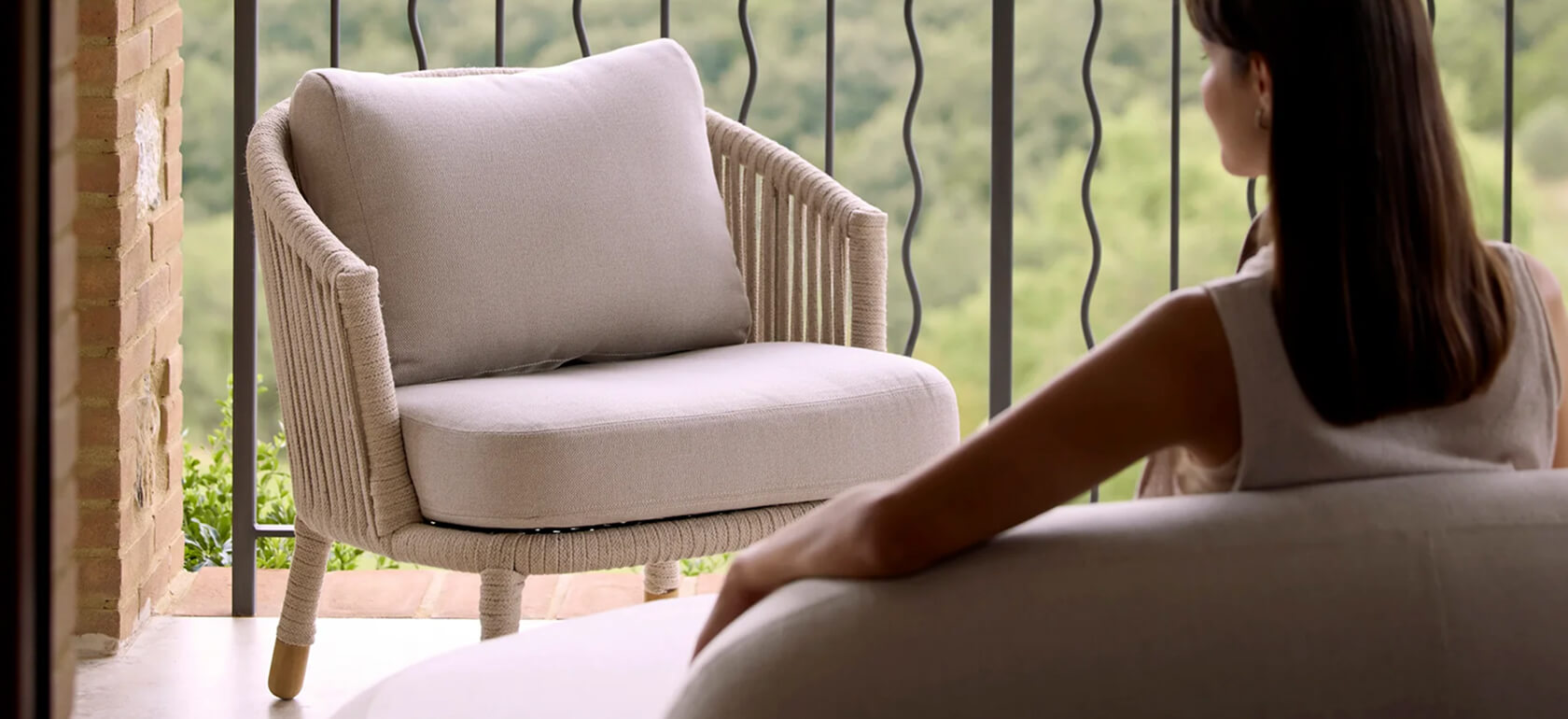 acha-studio-cane-line-megan-melow-lauko-sofa-slide-17