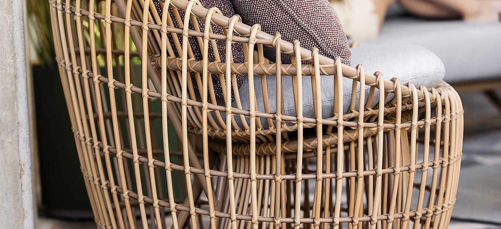 acha-studio-cane-line-nest-lauko-baldai-slide-13