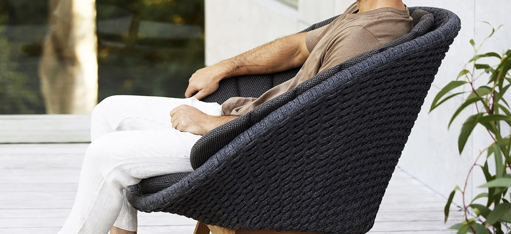 acha-studio-cane-line-peacock-lauko-baldai-slide-1