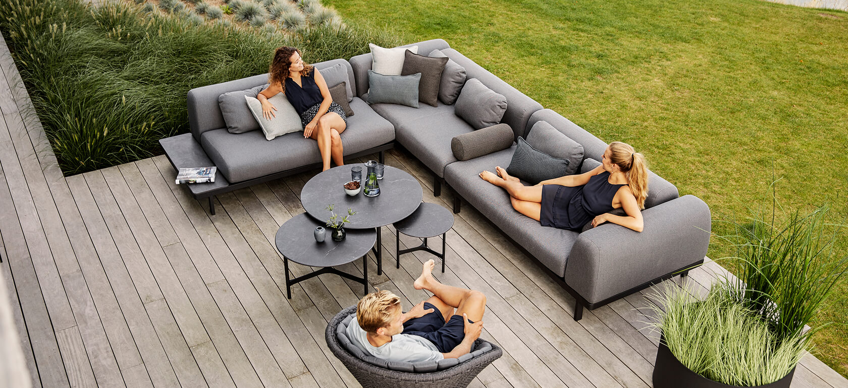 acha-studio-cane-line-space-lauko-sofa-slide-2